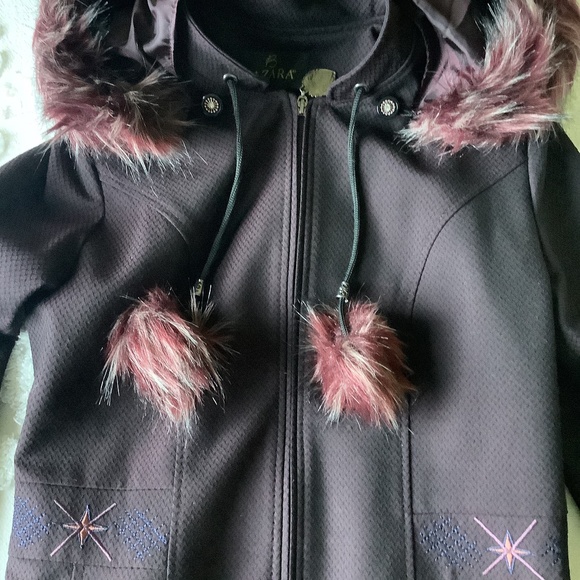 Abaya Plum Color Topcoat with Detachable Hood, Size S - Picture 3 of 14